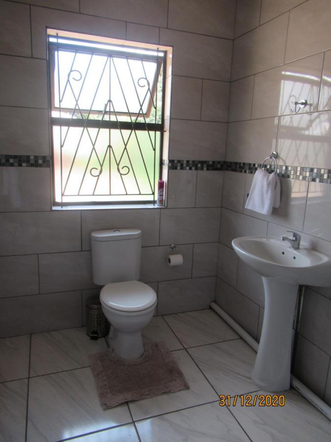 Pab-Love Guest House Kuruman Exteriör bild