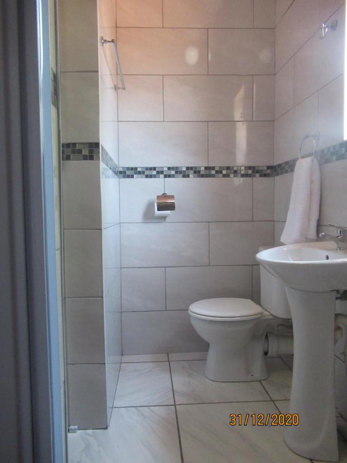 Pab-Love Guest House Kuruman Exteriör bild