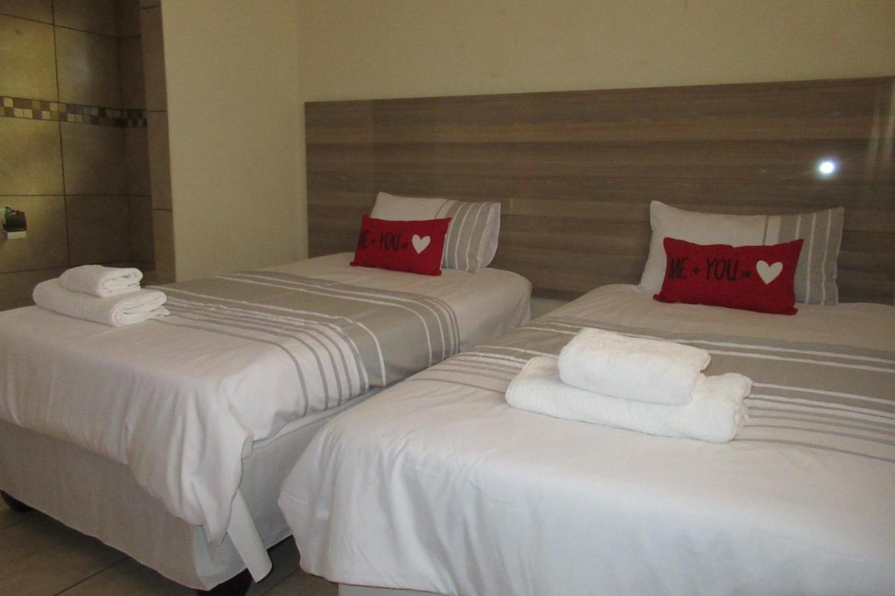 Pab-Love Guest House Kuruman Exteriör bild